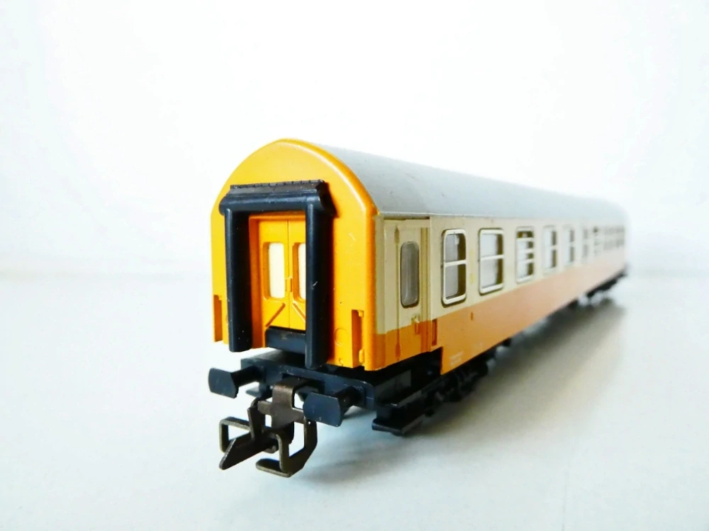 TT ZEUKE Osobní vůz 1. tř. 51 50 19 DR TOP STAV