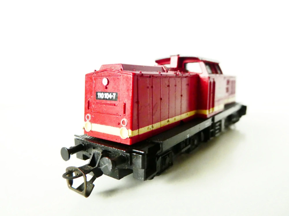 TT BTTB Dieselová lokomotiva BR 110 104-7 DR OSVĚTLENÁ PĚKNÝ STAV