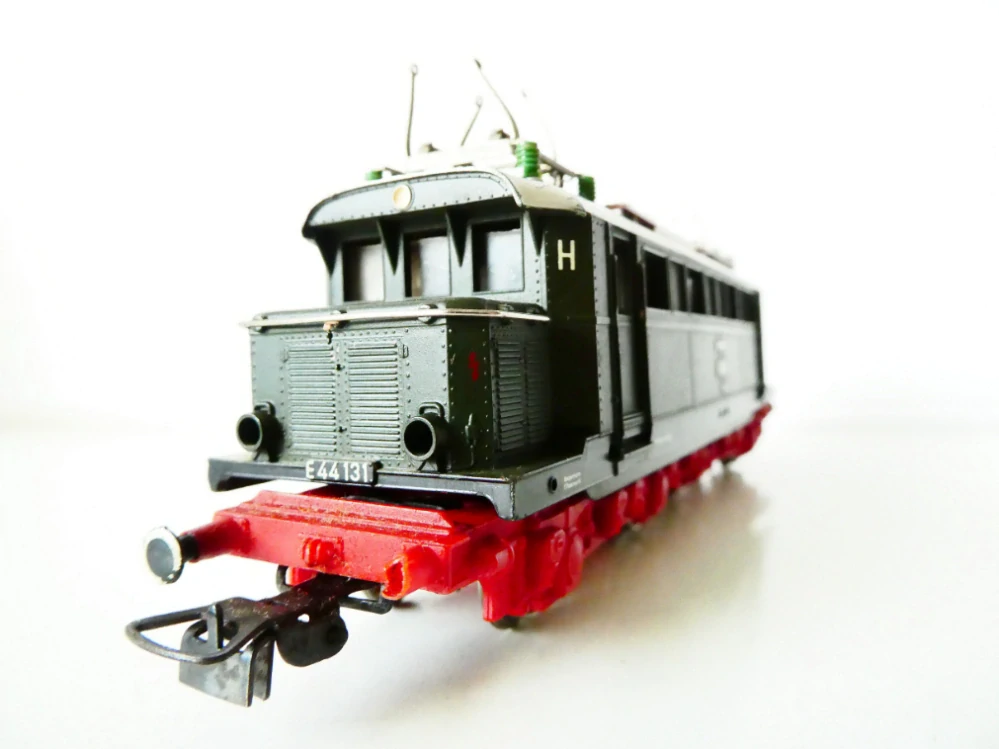 H0 PIKO Torzo Elektrická lokomotiva E44 131 DR NA NÁHRADNÍ DÍLY