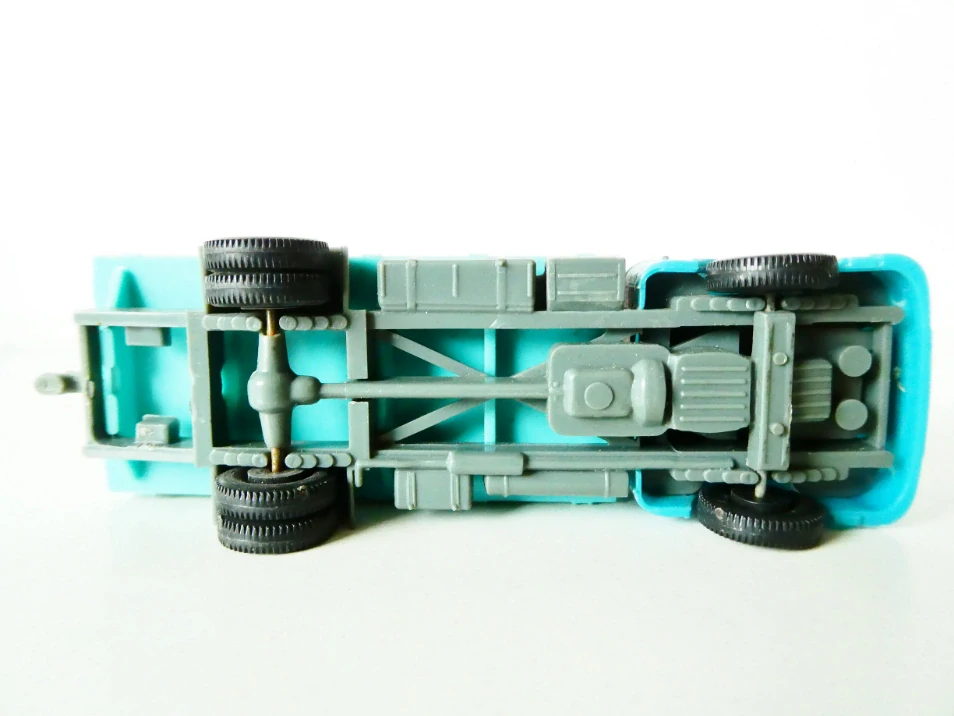 H0 Nákladní automobil ŠKODA s řidičem - plachta