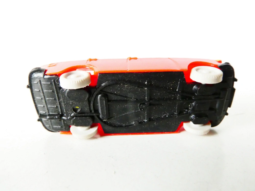 H0 Osobní automobil Wartburg 353 červený PĚKNÝ STAV