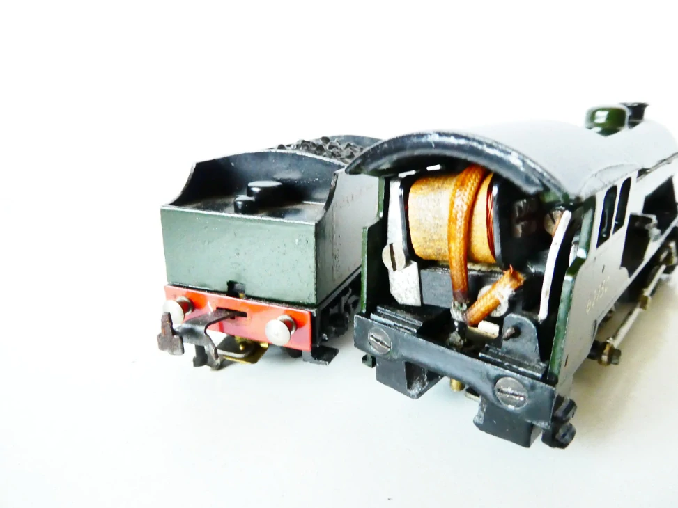 H0 TRIX TTR Parní lokomotiva 62750 BRITISH RAILWAYS s tendrem celokovová ANTIK NA ZPROVOZNĚNÍ