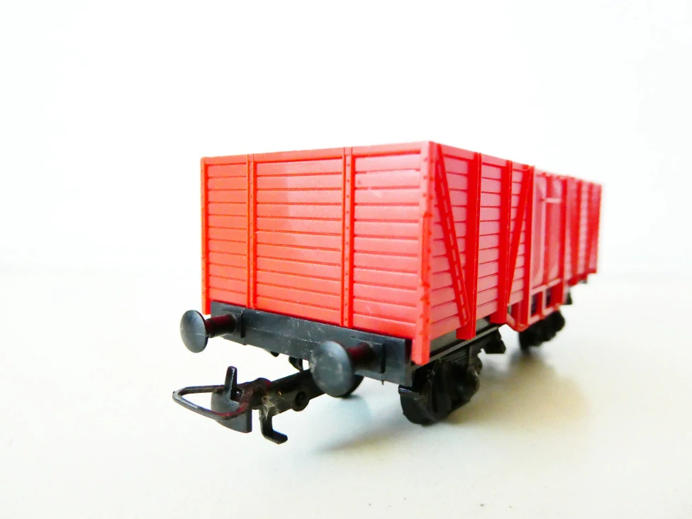 H0 KLEINBAHN Nákladní vůz otevřený červený bez značení TOP STAV