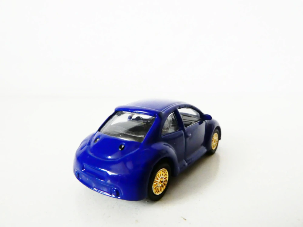 H0 Osobní automobil VW New Beattle TOP STAV