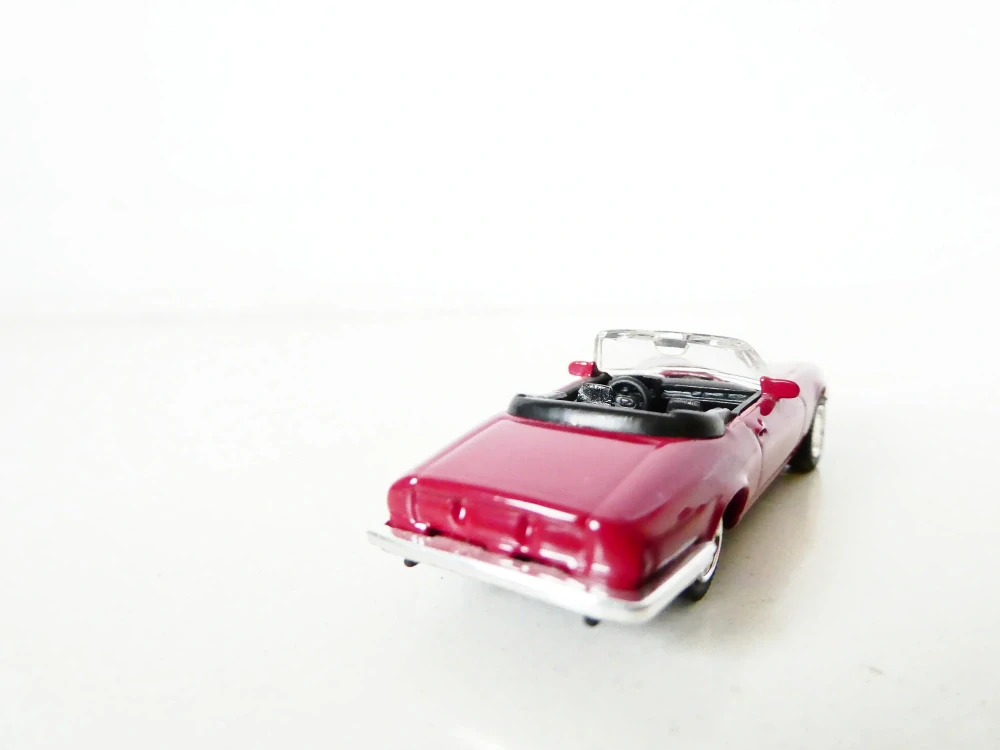 H0 Osobní automobil Cabrio TOP STAV