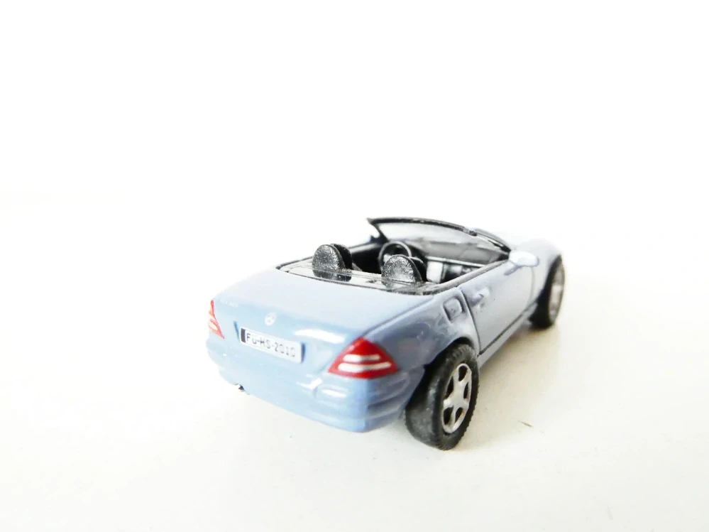 H0 Osobní automobil Mercedes TOP STAV