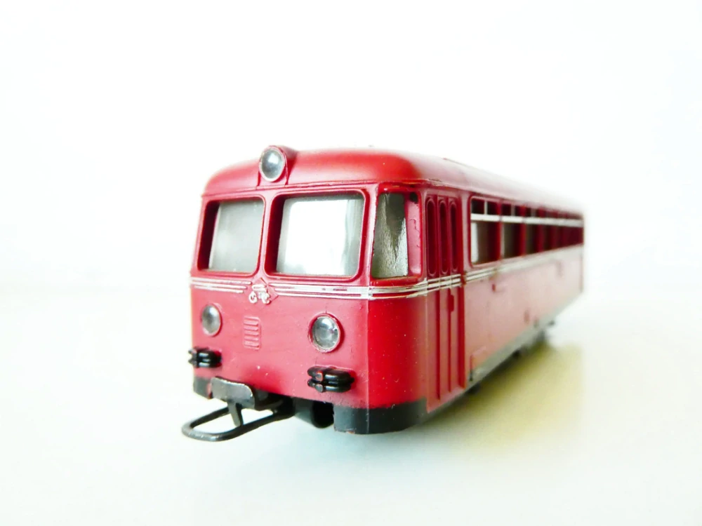 H0 MÄRKLIN 3016 Motorový vůz VT 95 DB OSVĚTLENÝ PĚKNÝ STAV v orig. krabičce