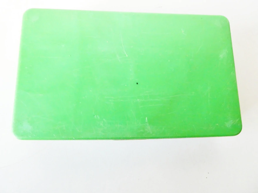 Plastový box TOKOZ s přihrádkami 14 x 8,5 x 2,5 cm