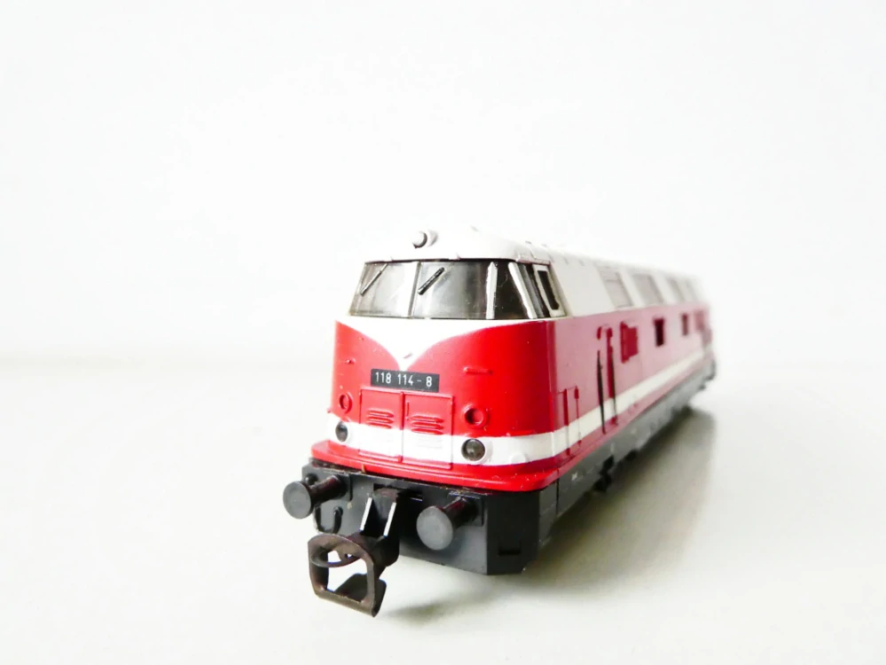 TT BTTB Dieselová lokomotiva BR 118 114-8 DR OSVĚTLENÁ PĚKNÝ STAV v krabičce s průvodním listem