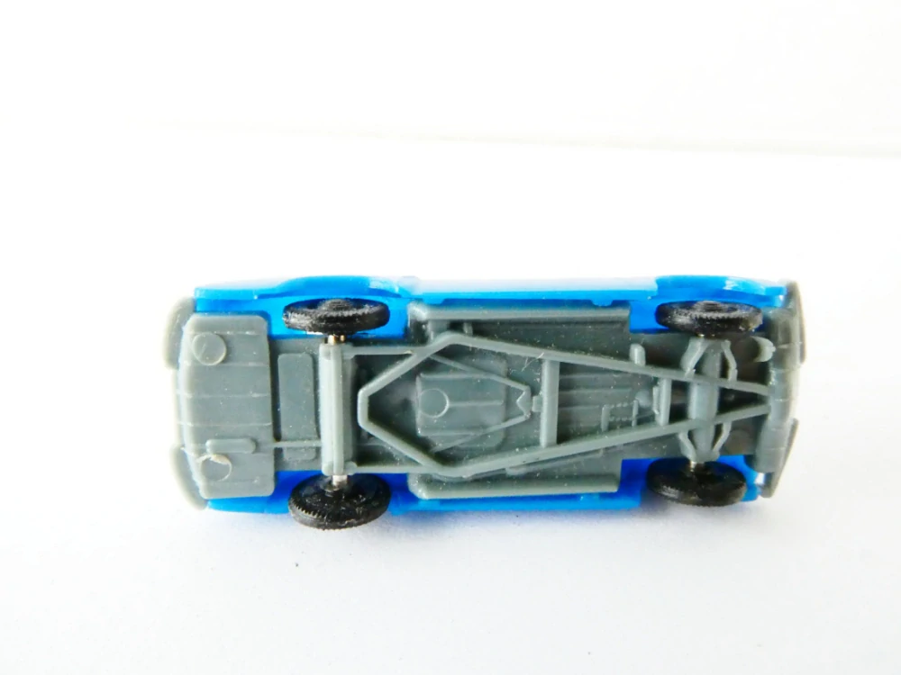 TT Osobní automobil modrý PĚKNÝ STAV