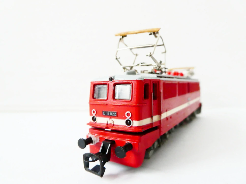 TT BTTB GÜTZOLD Elektrická lokomotiva E 11 022 DR