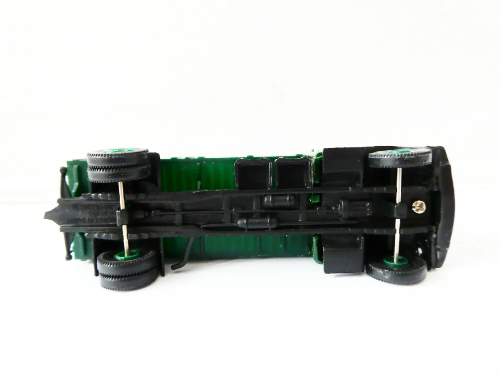 H0 Nákladní automobil zelený - valník Licher Bier TOP STAV