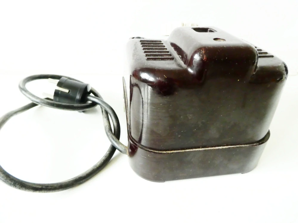 Bakelitové trafo PIKO Typ ME002g 25VA