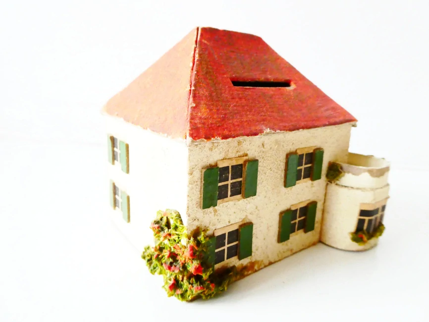 TT OWO MODELLE Rodinný dům (kasička)