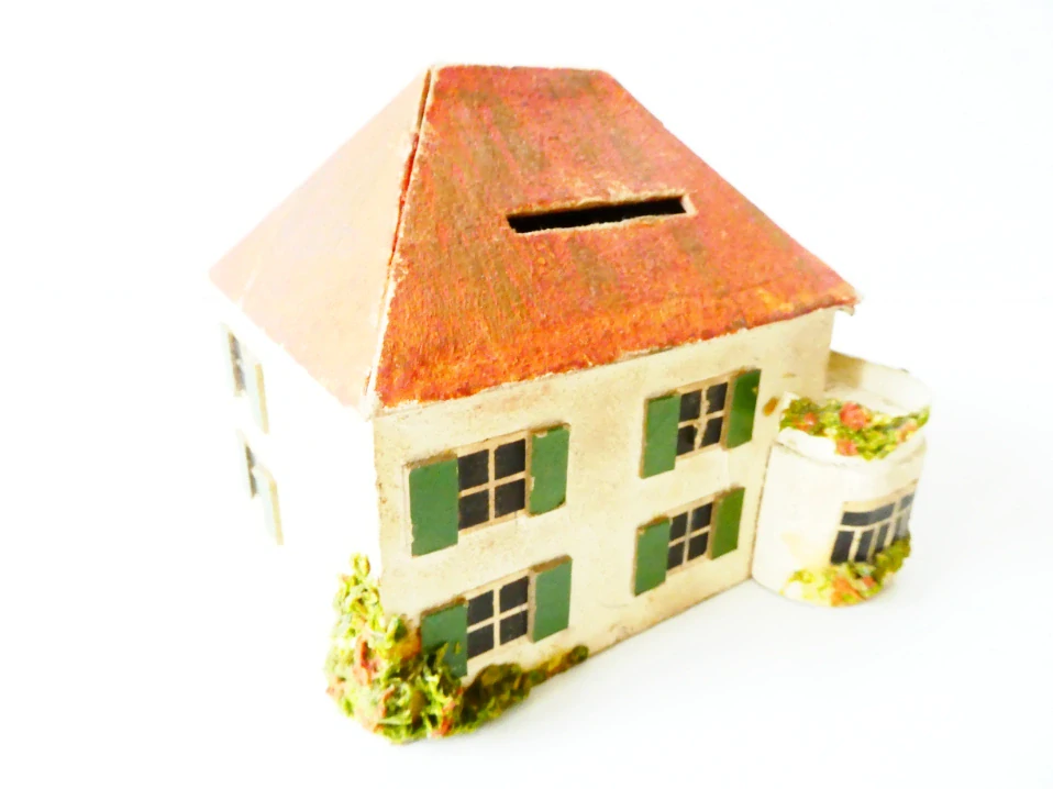 TT OWO MODELLE Rodinný dům (kasička)