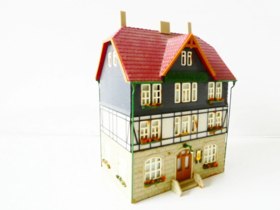 TT/H0 VERO Hrázděný hostinec Thüringer Hof