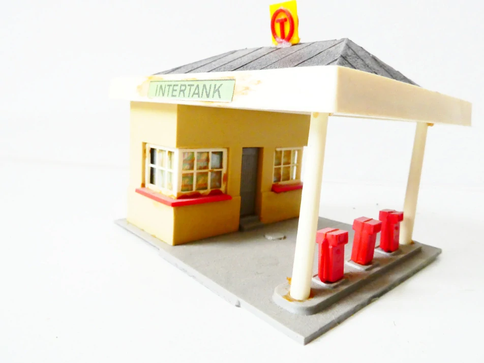 TT/H0 Čerpací stanice INTERTANK s čerpacími stojany