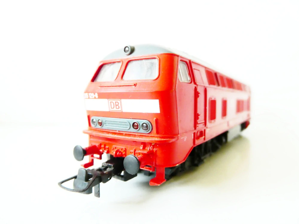 H0 ROCO Dieselová lokomotiva BR 215 129-8 DB PĚKNÝ STAV