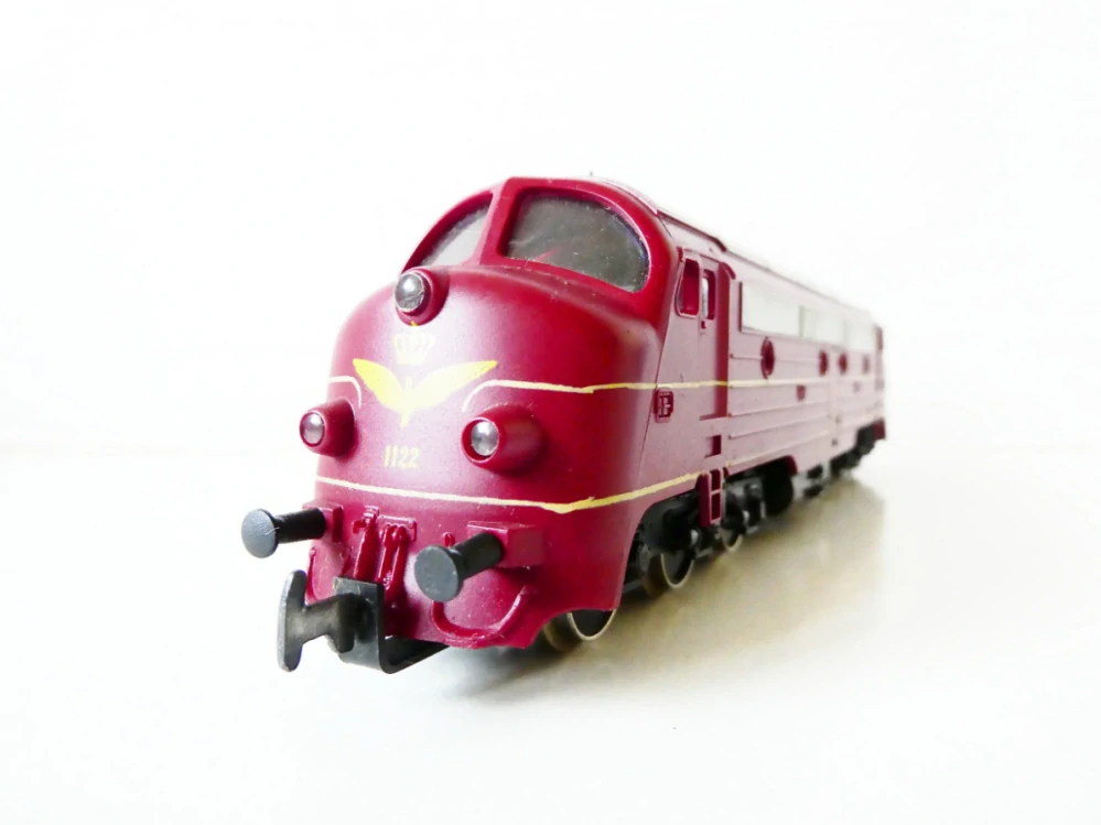 H0 PIKO Dieselová lokomotiva My 1122 Nohab DSB OSVĚTLENÁ PĚKNÝ STAV