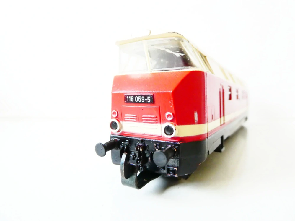 H0 GÜTZOLD Dieselová lokomotiva BR 118 059-5 DR OSVĚTLENÁ PĚKNÝ STAV