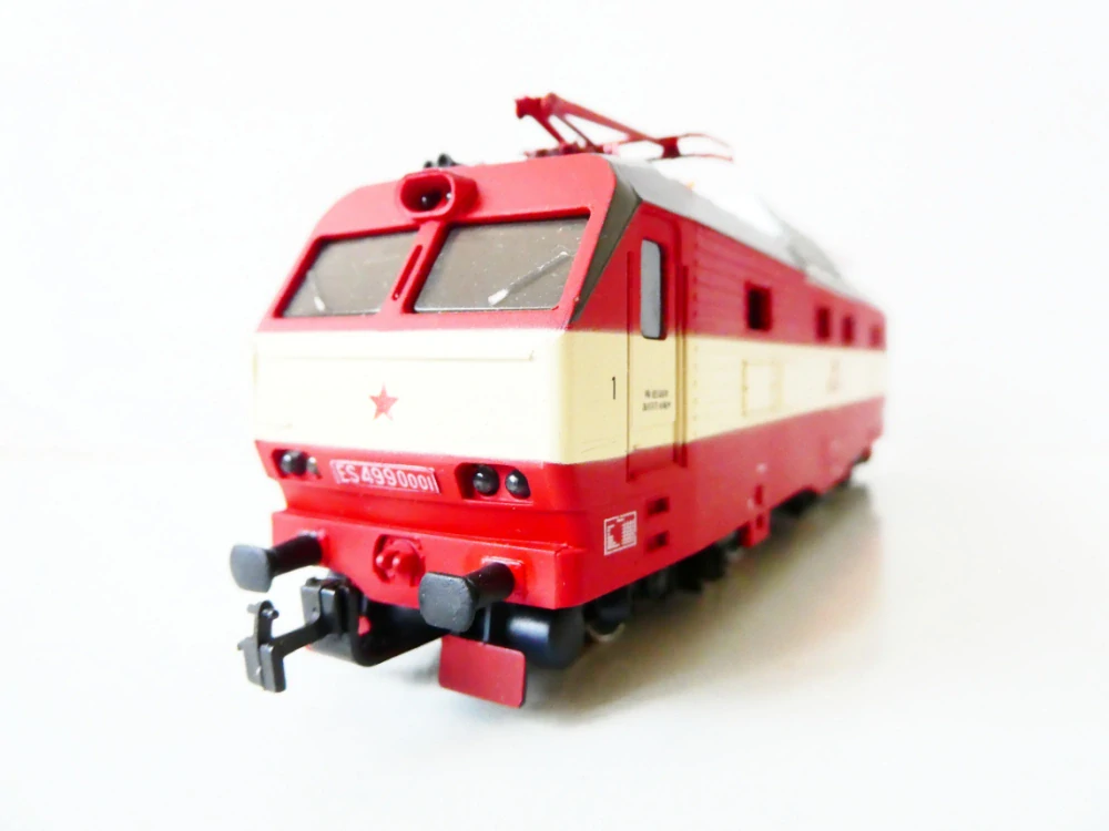 H0 PIKO Elektrická lokomotiva ES499 0001 ČSD OSVĚTLENÁ TOP STAV