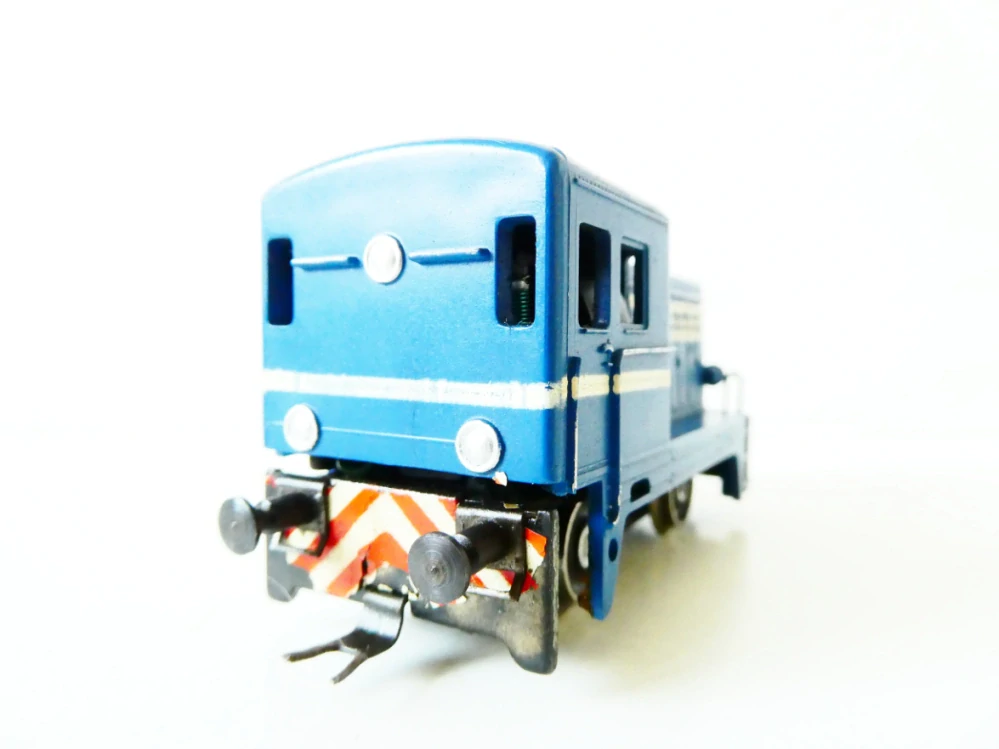 H0 GÜTZOLD Dieselová lokomotiva BN 150 modrá NA RENOVACI NEBO NÁHRADNÍ DÍLY (jede)