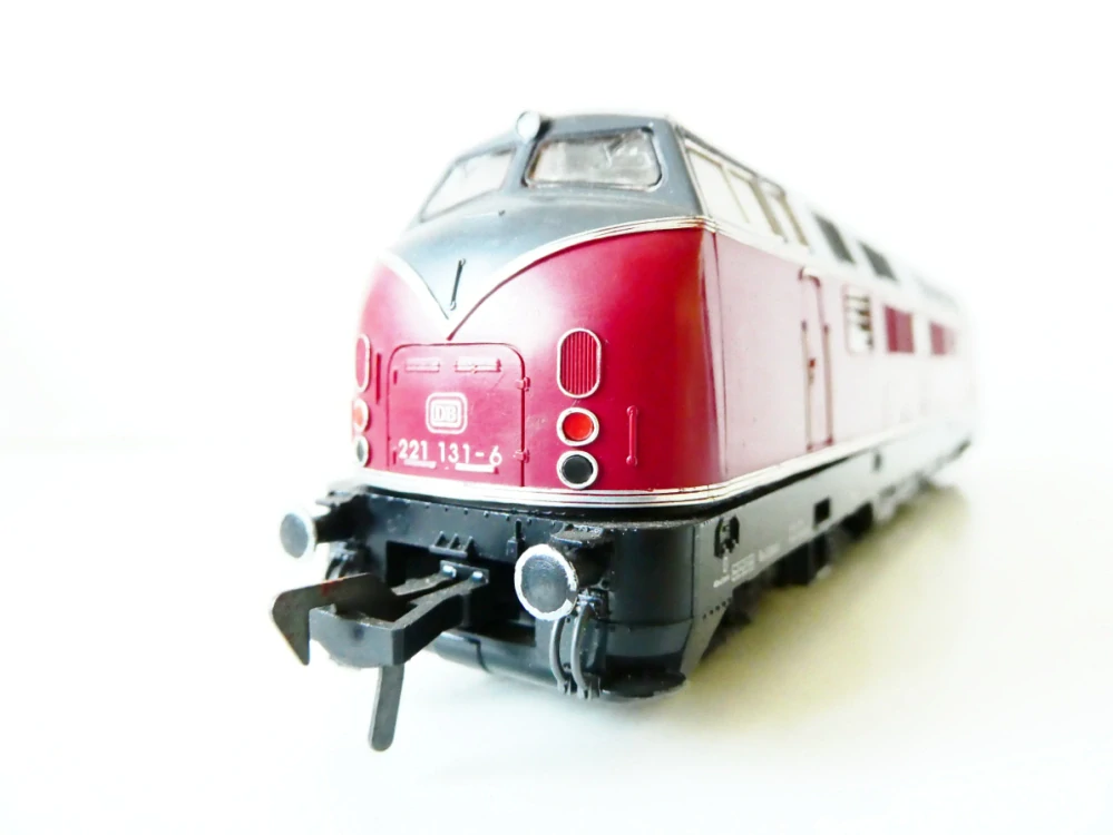 H0 FLEISCHMANN Dieselová lokomotiva BR 221 131-6 DB PĚKNÝ STAV