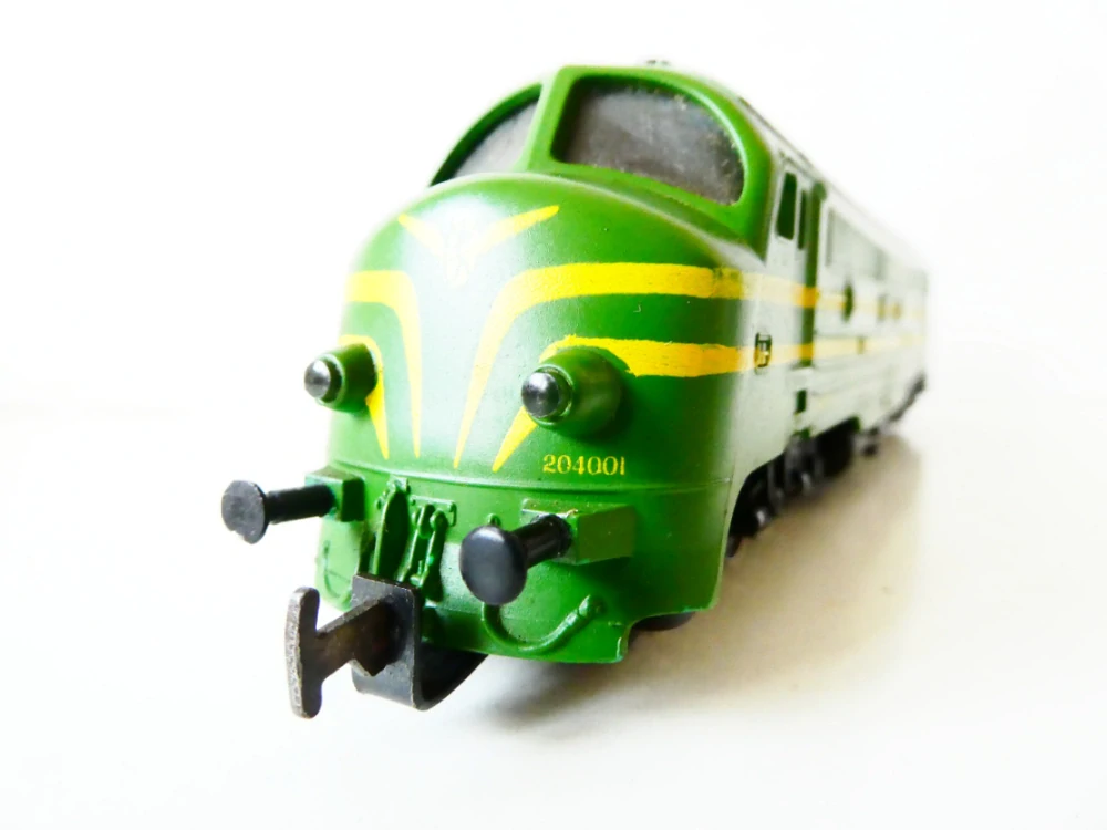 H0 PIKO Dieselová lokomotiva NOHAB 204001 DSB OSVĚTLENÁ