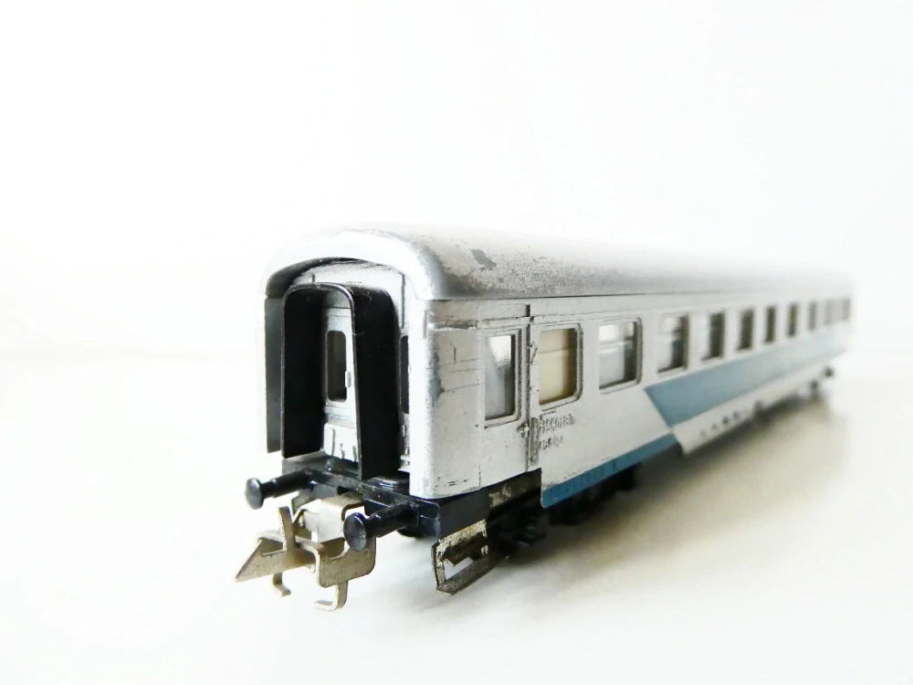 TT ZEUKE Osobní vůz DR 1. a 2. tř. SILVERLINE PĚKNÝ STAV