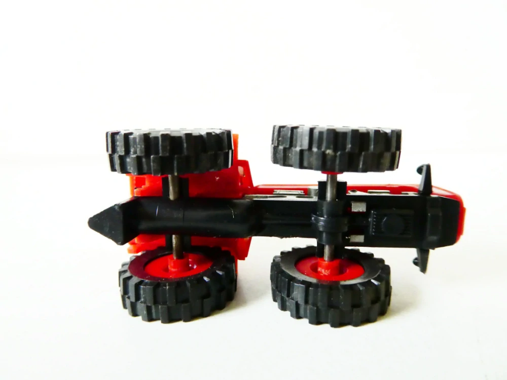 H0 VEB BERLINPLAST Traktor Dutra D4K PĚKNÝ STAV