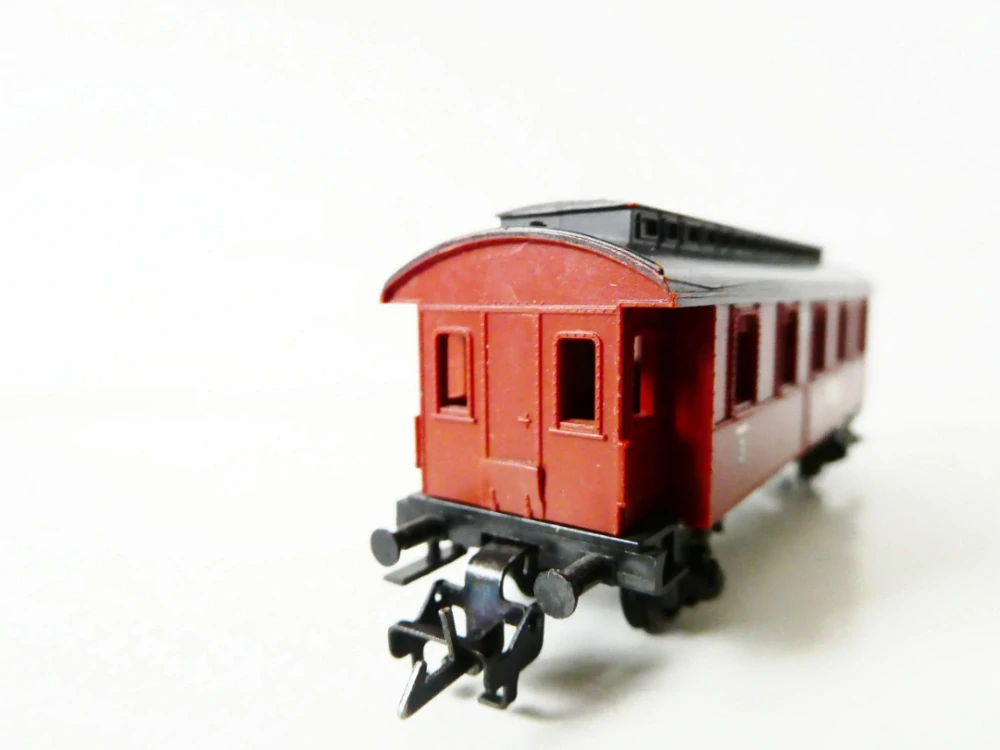 TT ZEUKE Osobní vůz KPEV 2115 hnědý 3. tř. 