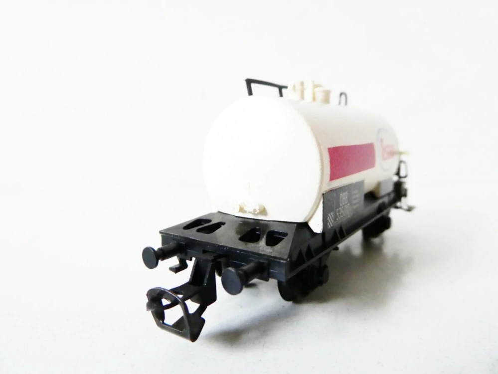 TT BTTB Cisternový vůz ESSO 535010 ÖBB TOP STAV