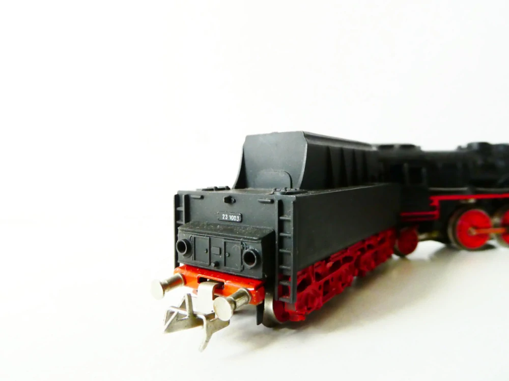 TT ZEUKE Parní lokomotiva BR 23 1111 s tendrem DR NA OPRAVU NEBO NÁHRADNÍ DÍLY