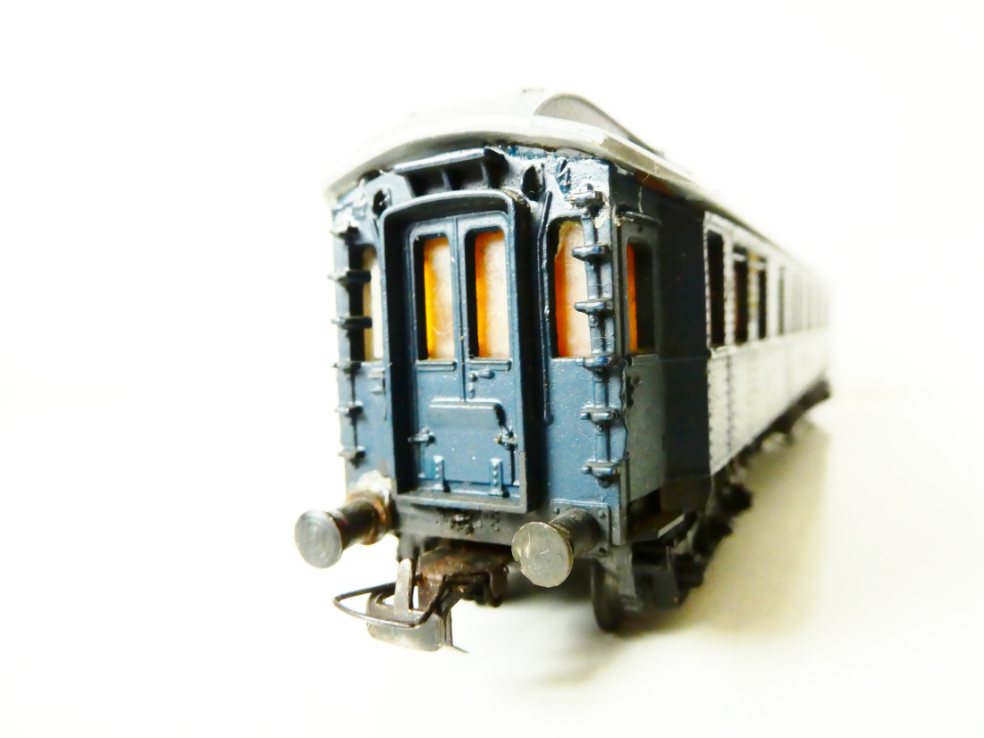 H0 SCHICHT Osobní vůz  2. tř. 18432 DR  OSVĚTLENÝ