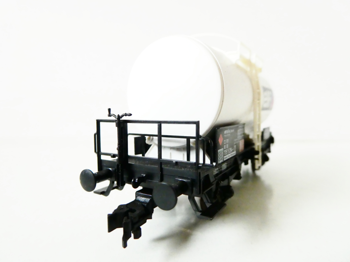 H0 FLEISCHMANN 5418 K Cisternový vůz ELF OIL 23 80 735 5 294-1 DB TOP STAV NEPOUŽITÝ