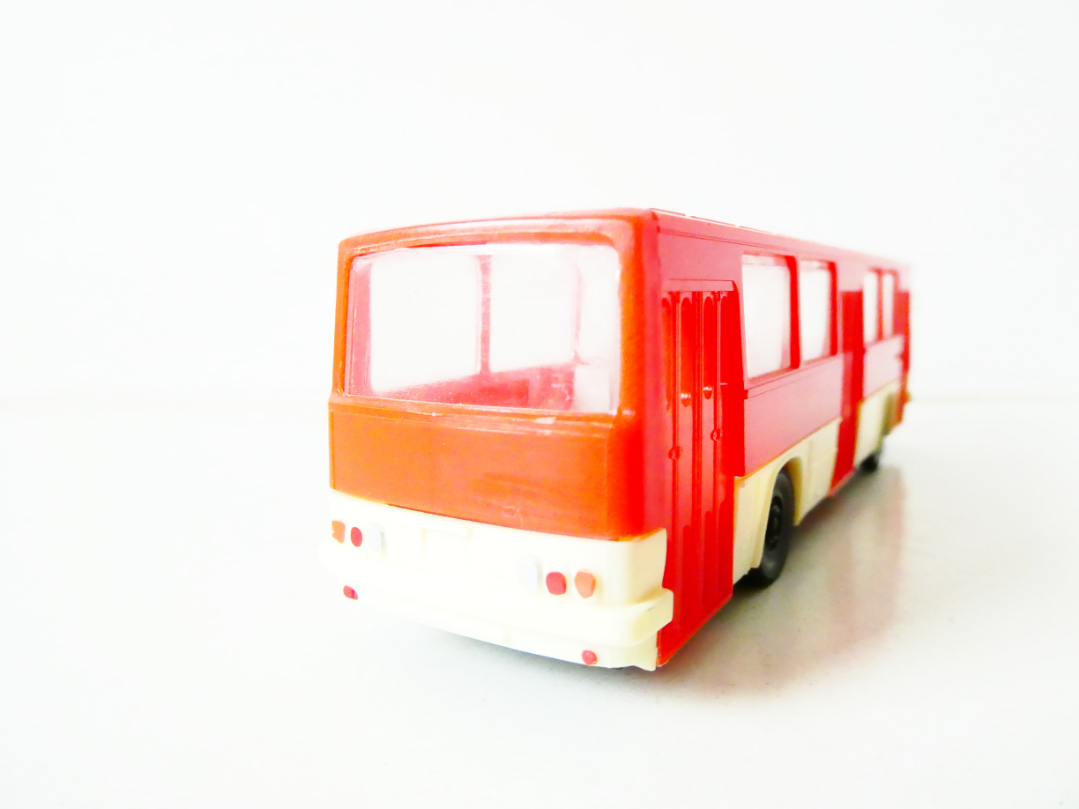 H0 VEB Berlinplast Autobus IKARUS 260 PĚKNÝ STAV