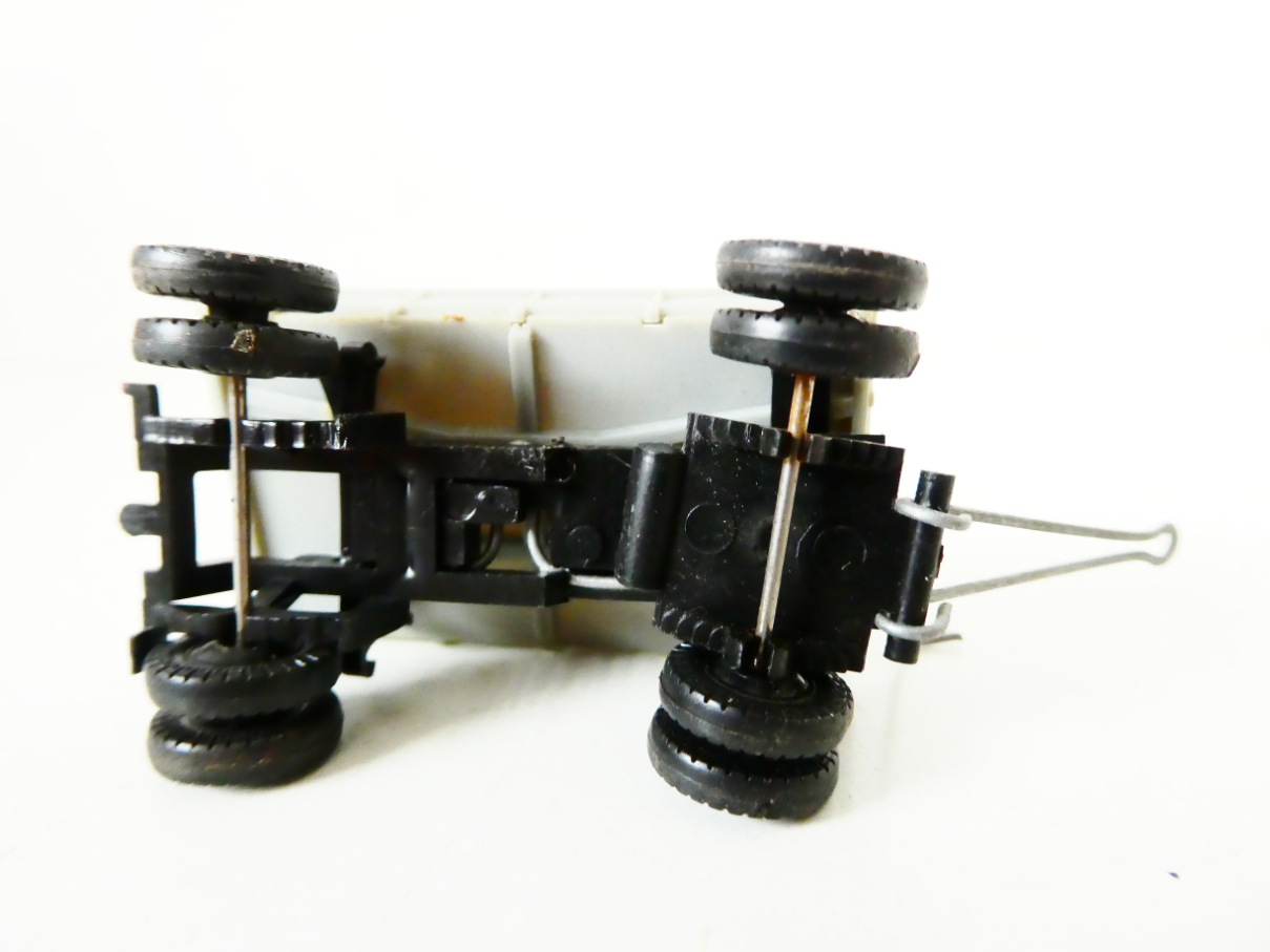 H0 VEB PLASTICART Přívěs za nákladní automobil s bočním výklopným mechanismem PĚKNÝ STAV