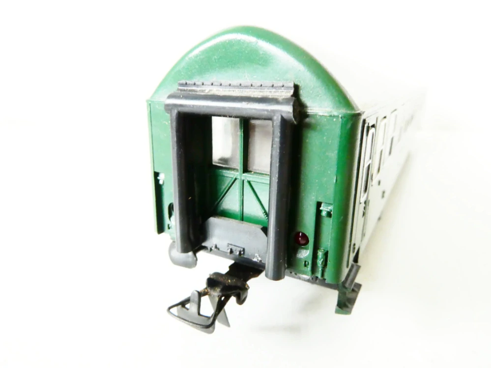 H0 SCHICHT Osobní vůz 2. tř. 51 50 20 - 40009-6 Bme DR s přípravou na osvětlení