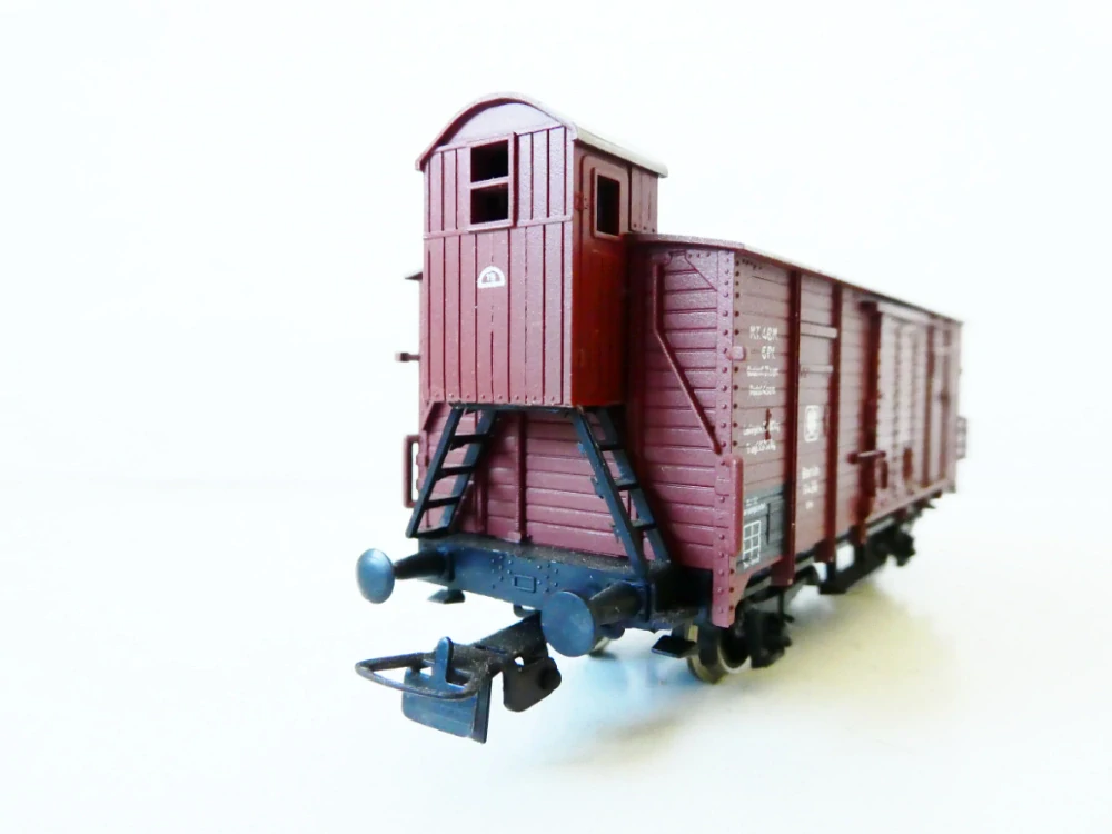 H0 PIKO Nákladní vůz krytý s budkou brzdaře Berlin 11430 K.P.E.V. TOP STAV