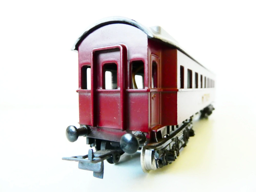 H0 SCHICHT Jídelní vůz MITROPA OSVĚTLENÝ v orig. krabičce PĚKNÝ STAV