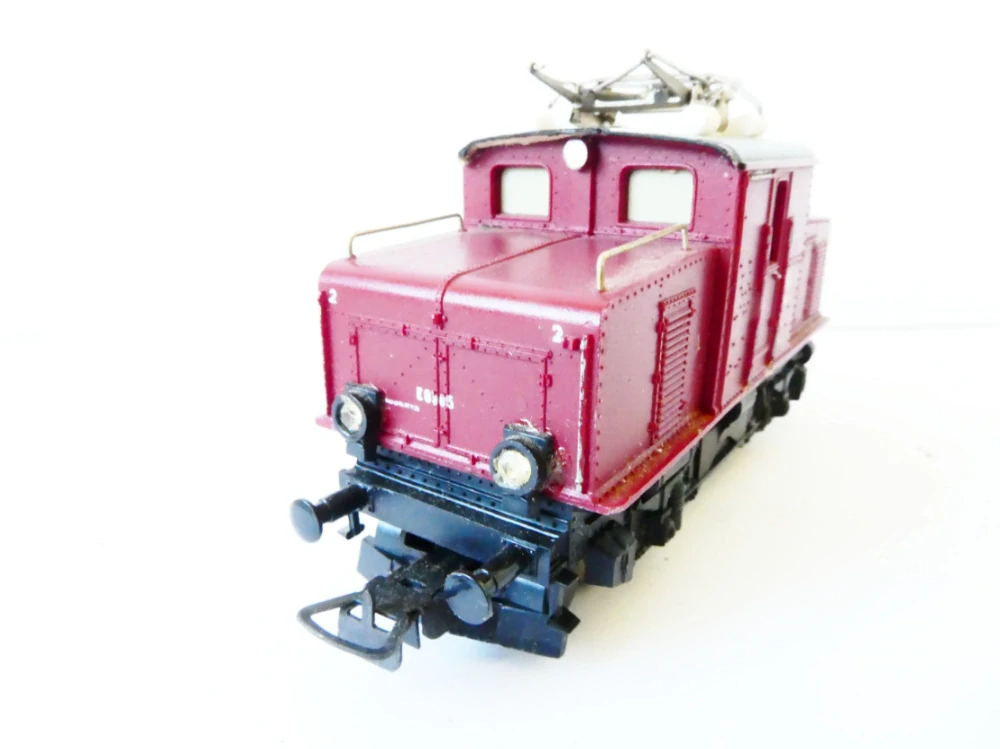 H0 PIKO Elektrická lokomotiva E69 05 DB 