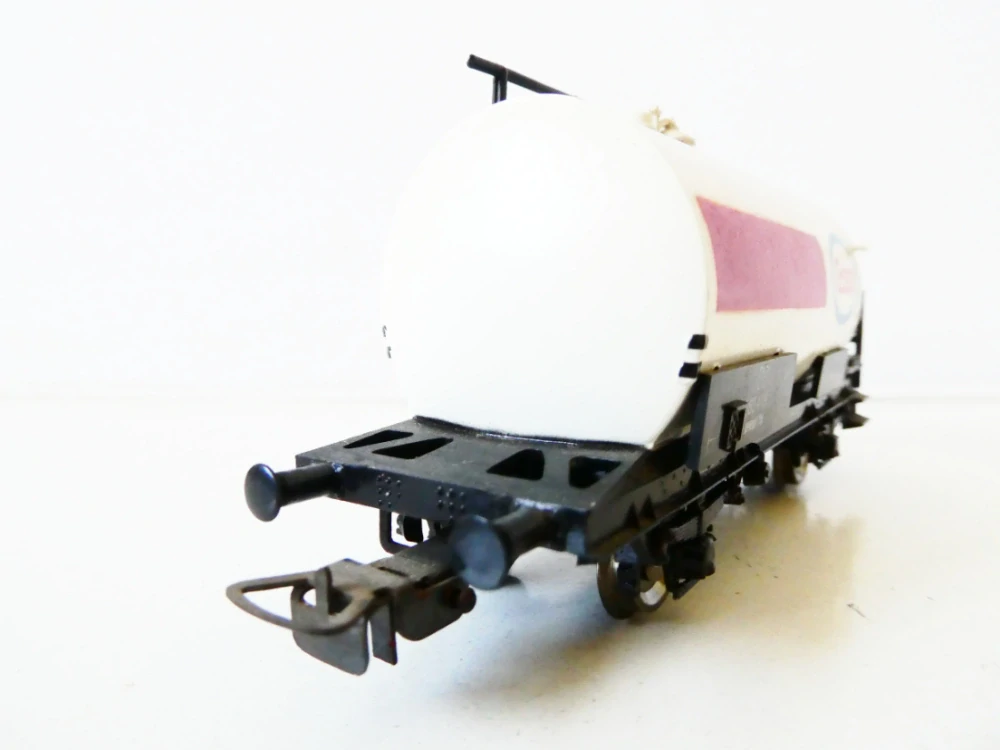 H0 PIKO Cisternový vůz 583 439 ESSO DB TOP STAV