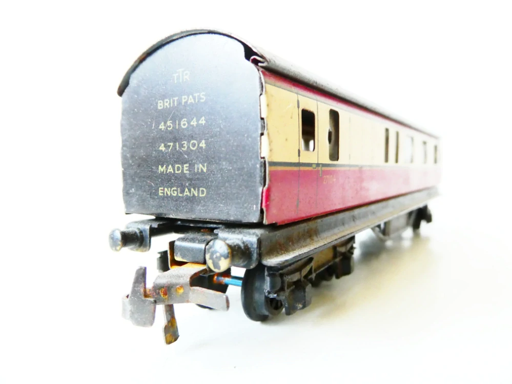 H0 TRIX TTR Osobní vůz 4-osý zn. 27104 / 451644 471304 BRIT PATS - KOVOVÝ VŮZ - ANTIK PĚKNÝ STAV