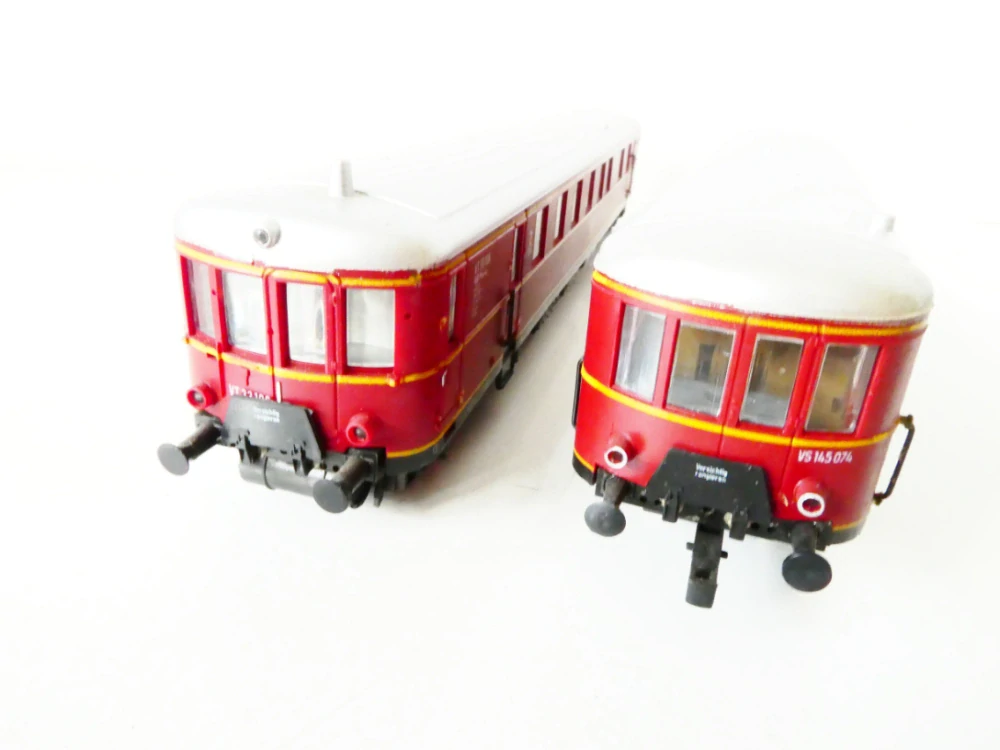 H0 PIKO Dieselová motorová souprava - Motorový vůz VT 33 106 1/2. tř. + vůz VS 145 074 1/2.tř. DB OSVĚTLENÁ 