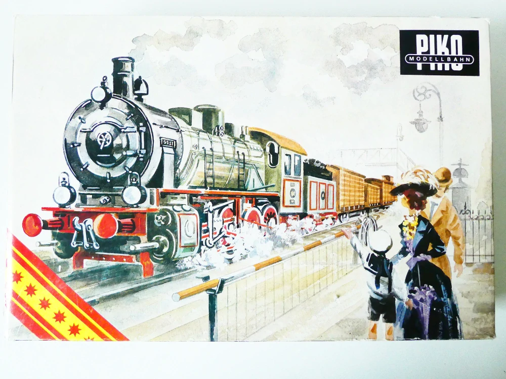 H0/PIKO Historická sada Länderbahnzug 1913 BR 55 K.P.E.V. – SBĚRATELSKÝ STAV - NEPOUŽÍVANÁ v originální krabici včetně průvodního listu