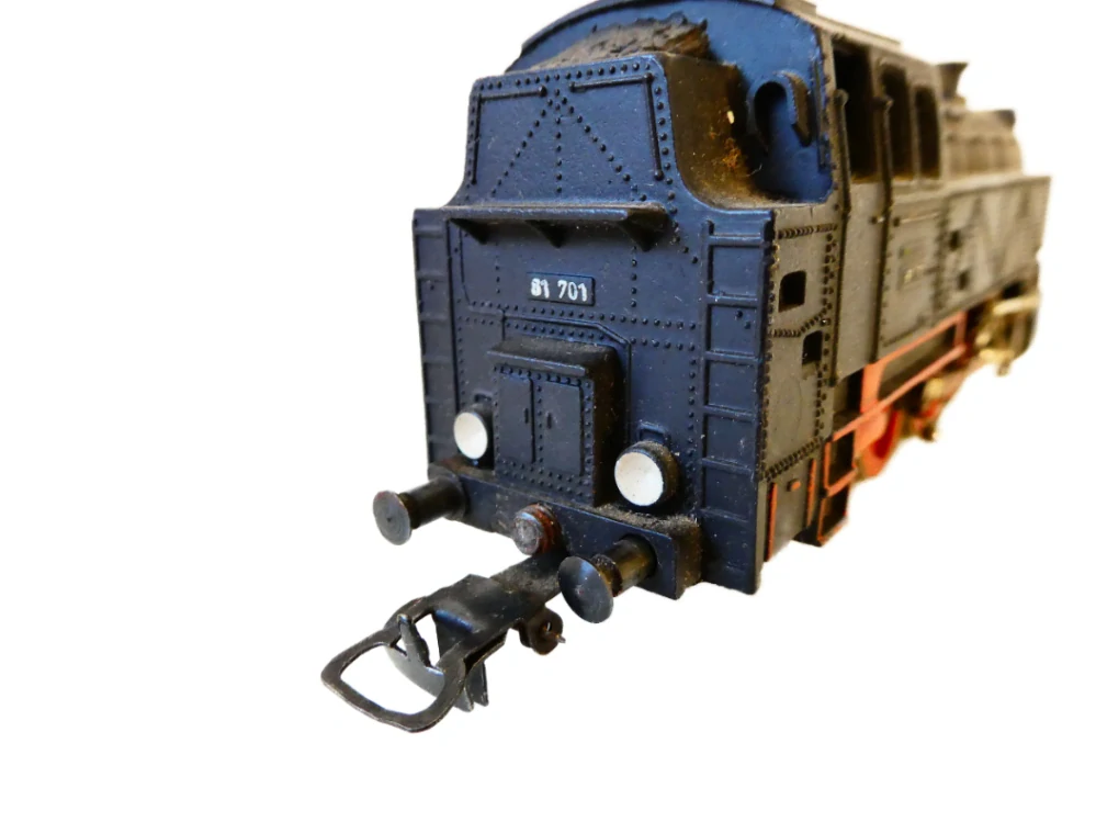 H0 PIKO Parní lokomotiva BR 81 701 DR OSVĚTLENÁ 