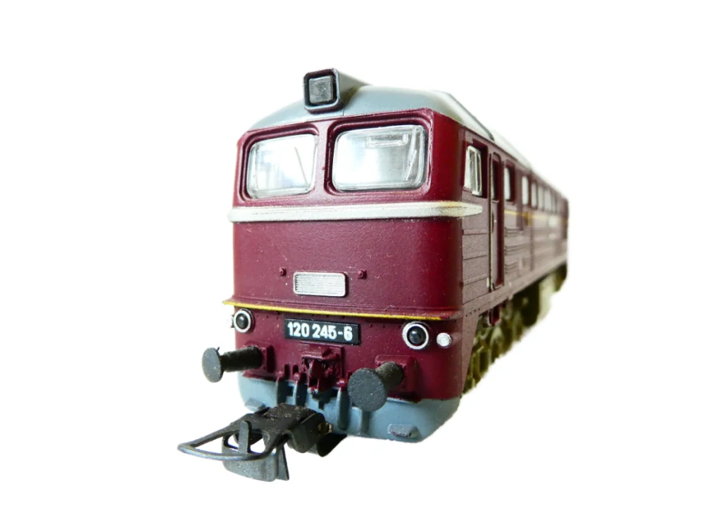 H0 GÜTZOLD Dieselová lokomotiva BR 120 245-6 DR OSVĚTLENÁ PĚKNÝ STAV