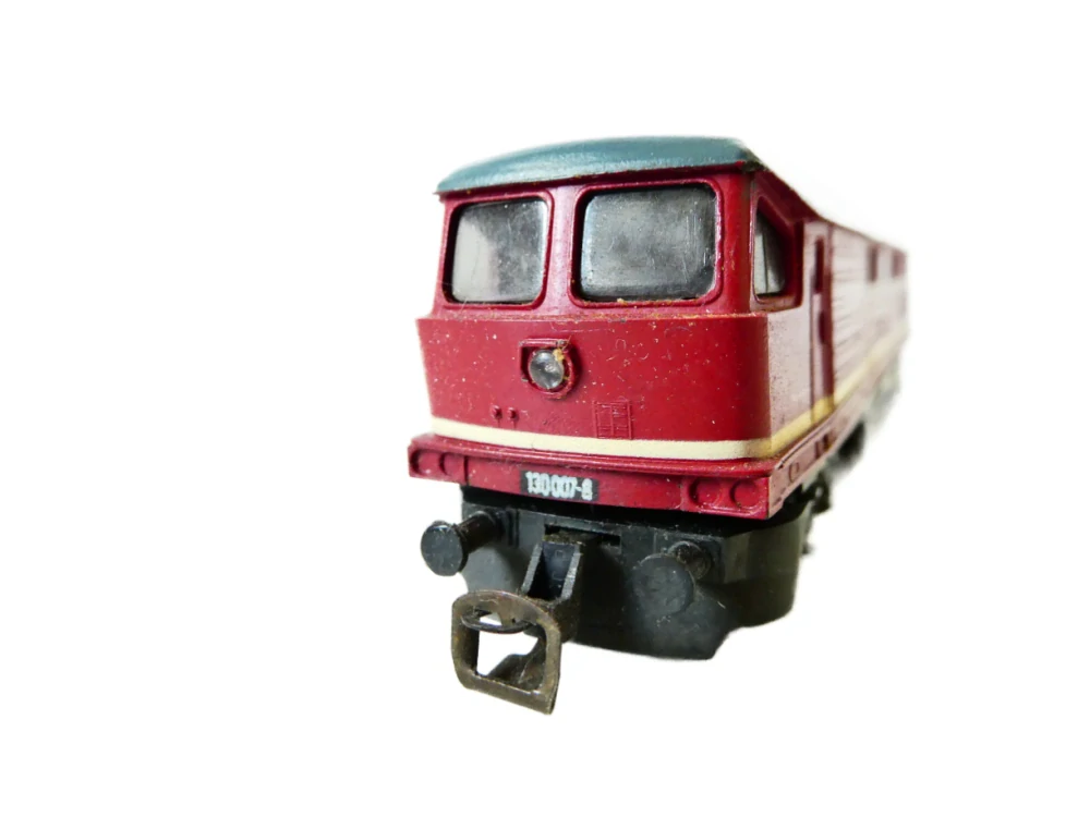 TT BTTB Dieselová lokomotiva BR 130 007-8 DR NA OPRAVU NEBO NÁHRADNÍ DÍLY (nejede, motor je slyšet, svítí)