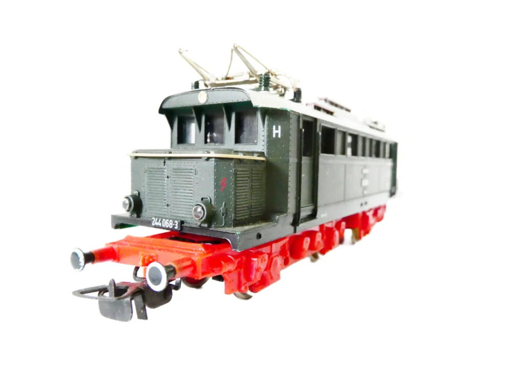 H0 PIKO Elektrická lokomotiva BR 244 068-3 DR OSVĚTLENÁ PĚKNÝ STAV