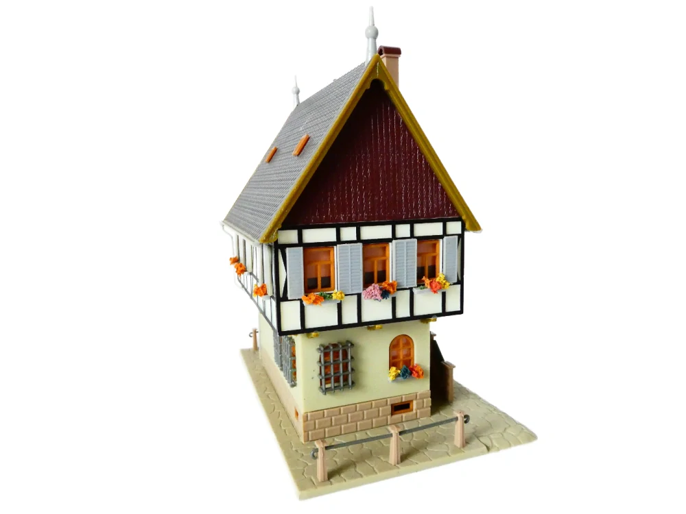 TT/H0 VERO Hrázděná radnice (věžička s hodinami je přiložena)
